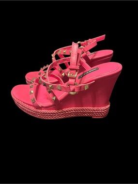 Nine West Hart 3 Hot Pink Studded Wedge Sandals Size 7.5